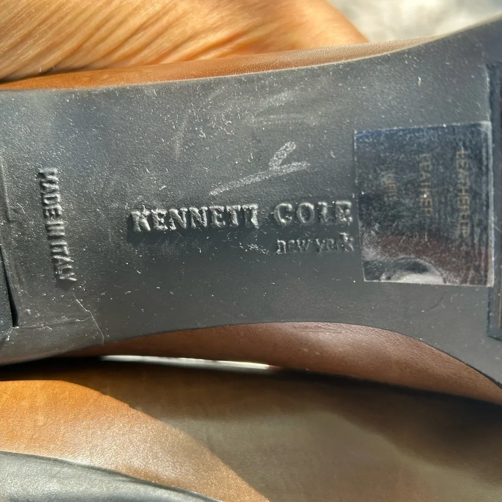 Kenneth Cole New York great shape